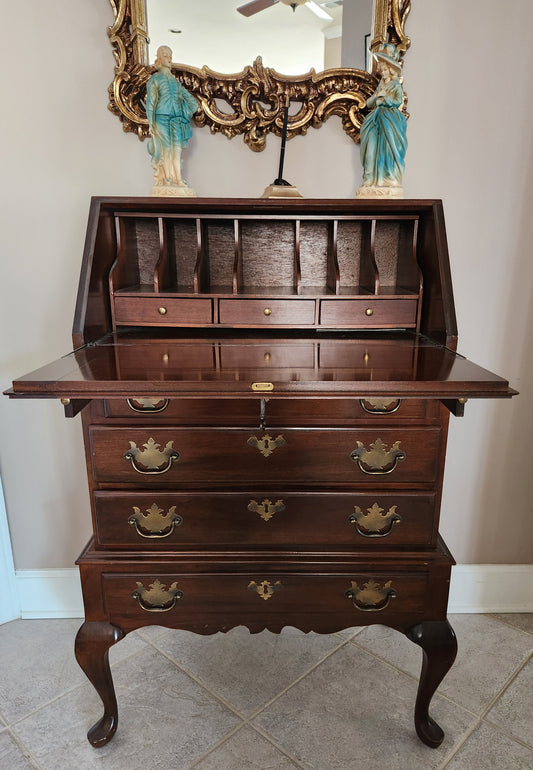 Kling Petite Secretary